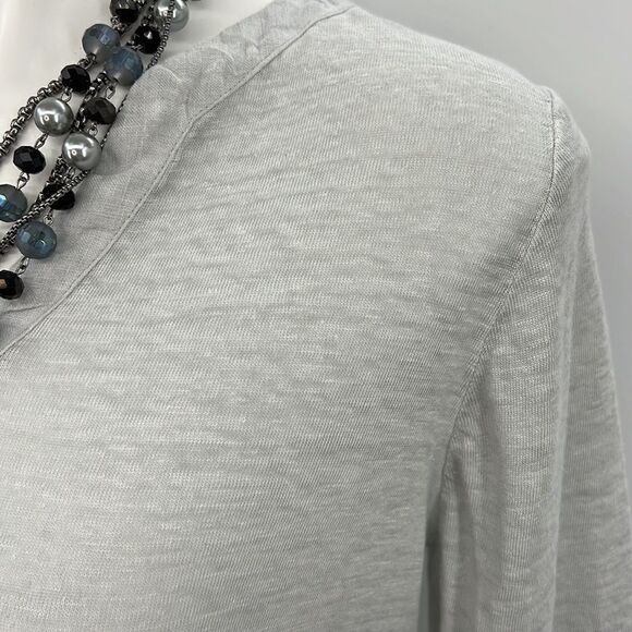 Chico’s light gray long sleeve 100% linen top - Picture 3 of 7